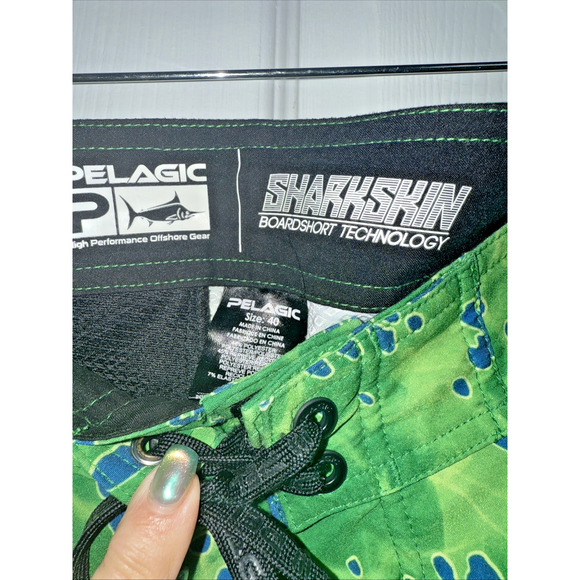 Pelagic Board Shorts Size 40 Mahi Print Sharkskin High Performance Fishing Beach - Picture 8 of 14
